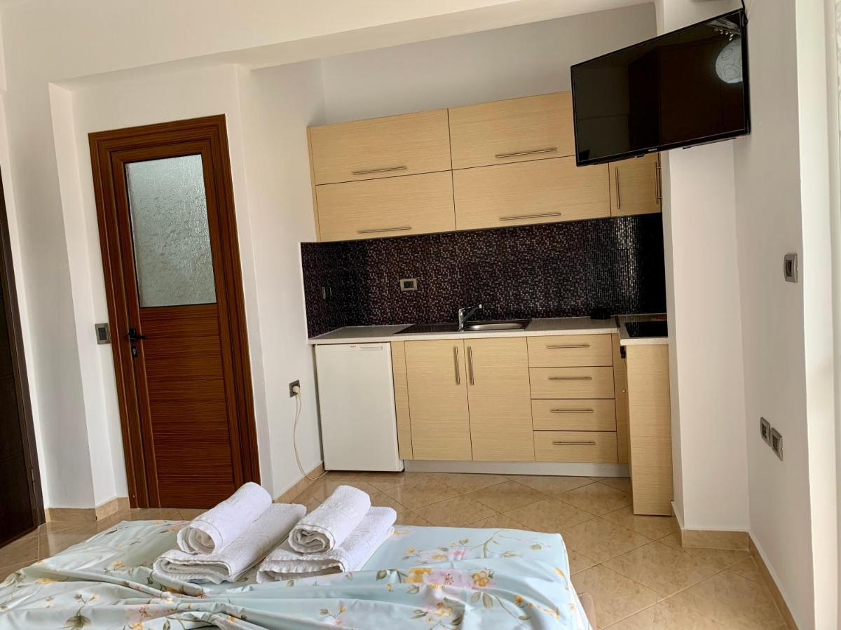 Maxus Apts Sarandë Exterior foto