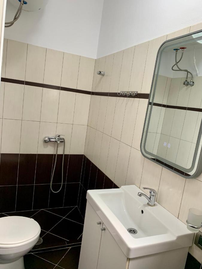 Maxus Apts Sarandë Exterior foto