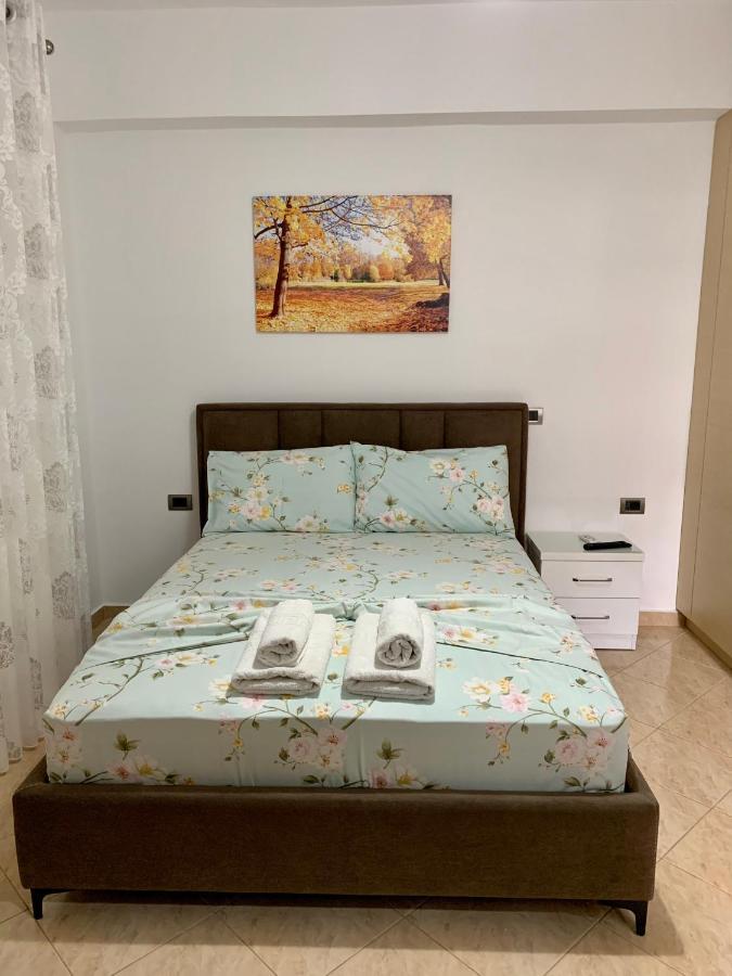 Maxus Apts Sarandë Exterior foto